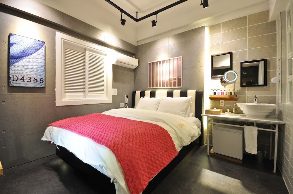February Hotel Apsan 大邱 外观 照片